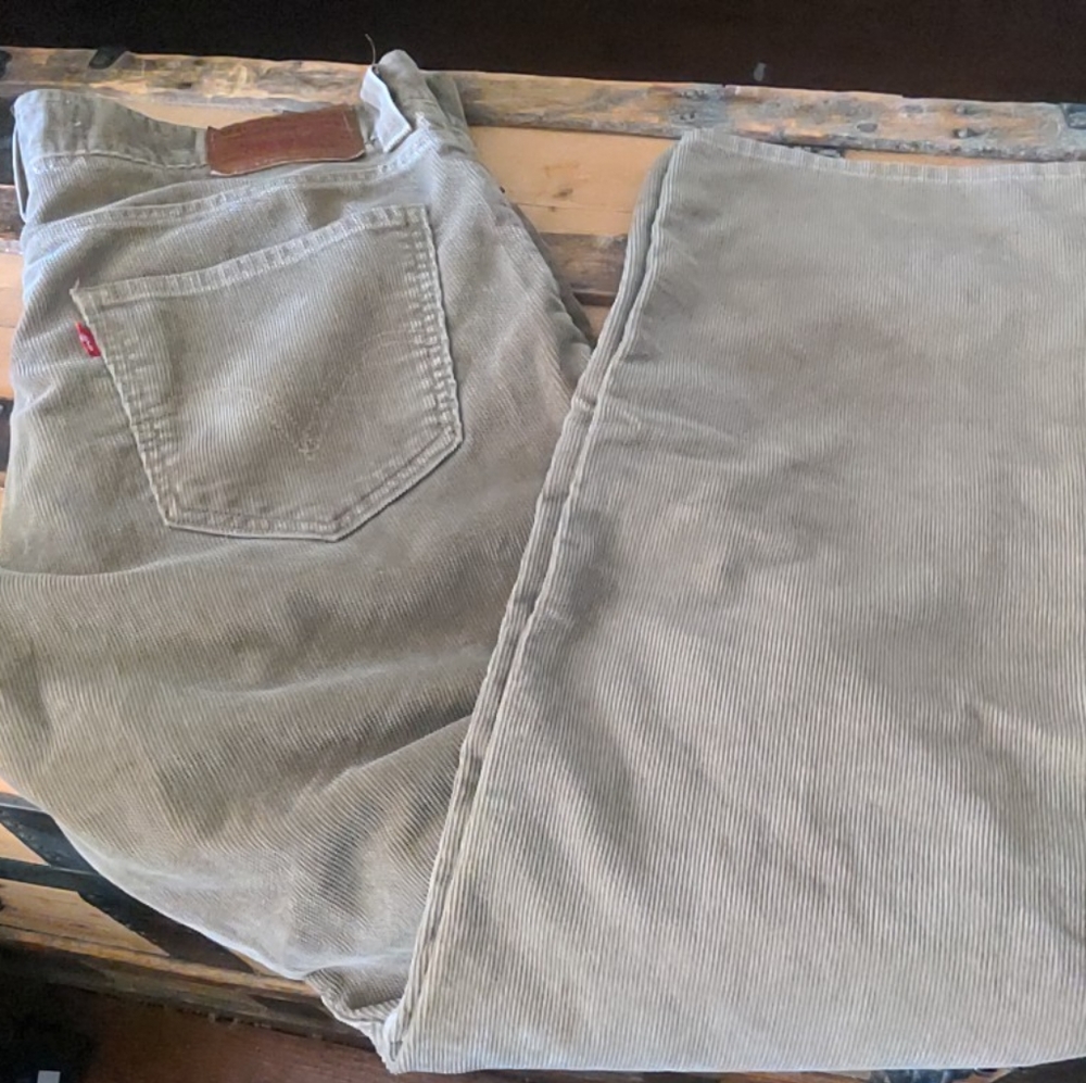 Tan Levi Corduroy pants